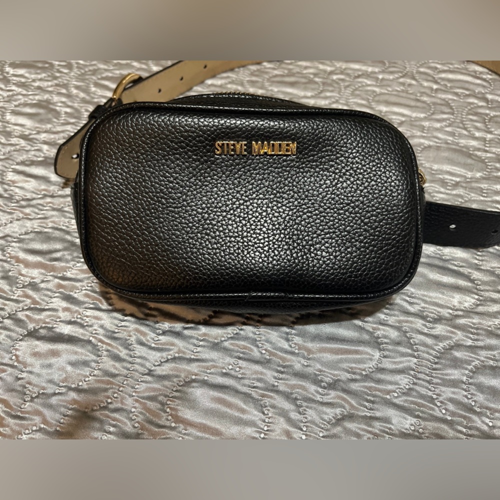 Steve Madden belt bag